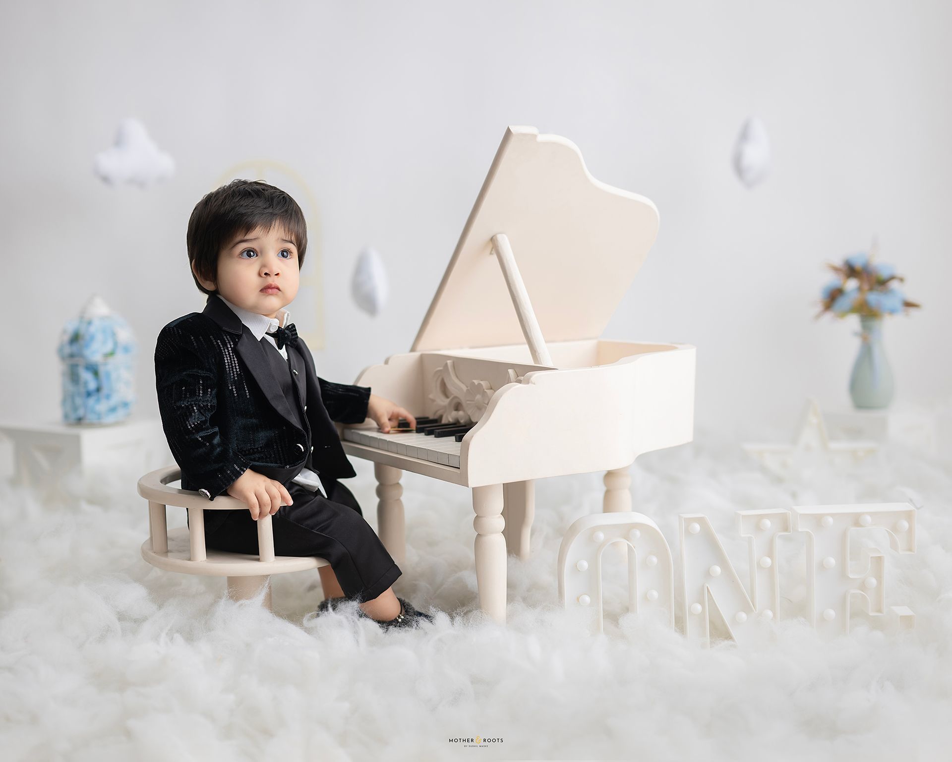 5 Creative Kids Indoor Photoshoot Ideas & Poses: A Fun Guide for Parents