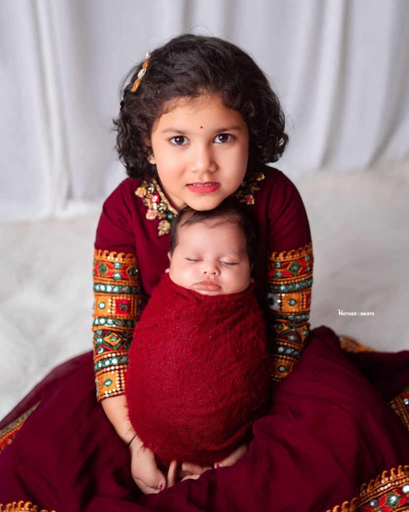 Newborn with Sibling Photography Ideas