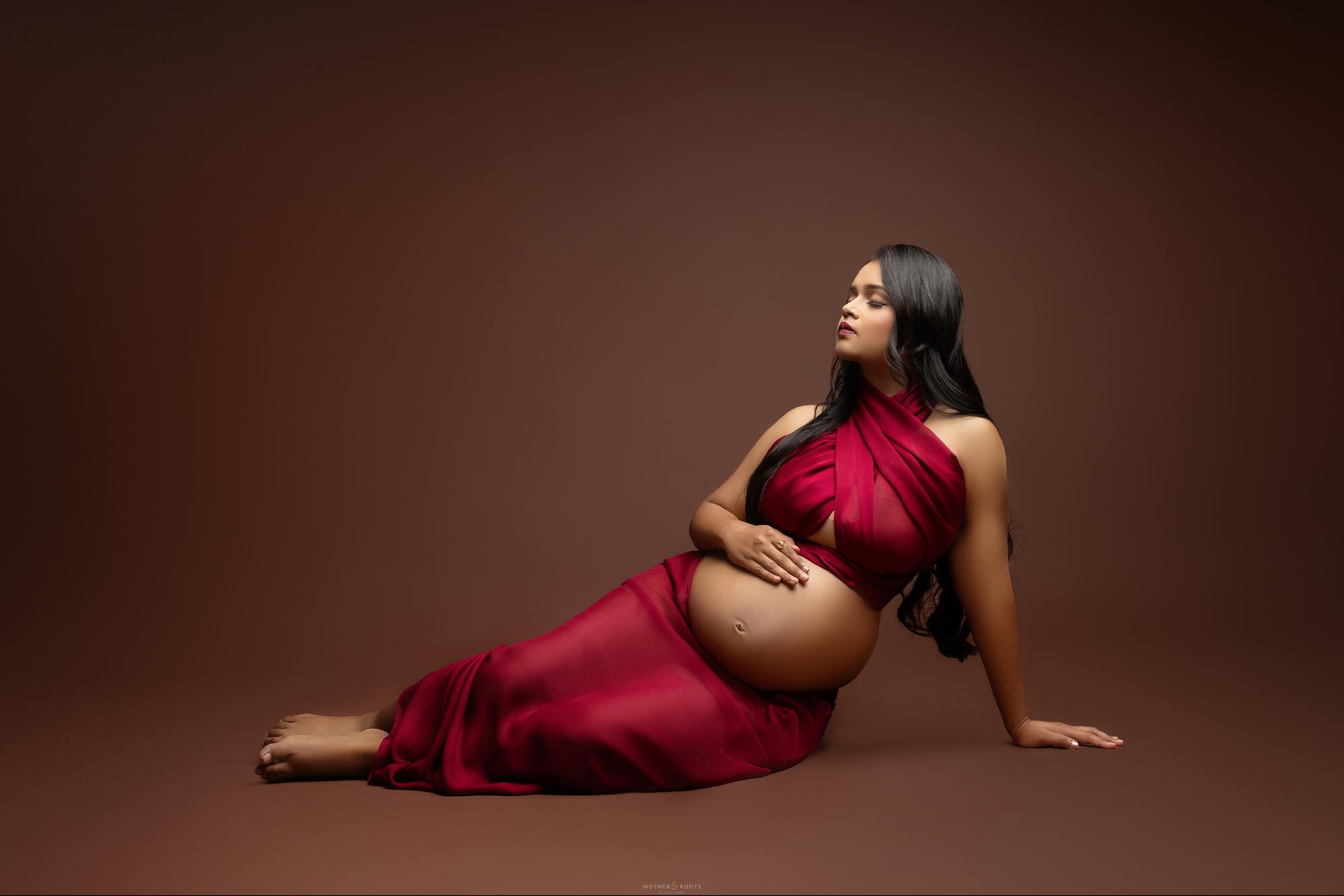 Choosing the Best Maternity Photographer in Nagpur